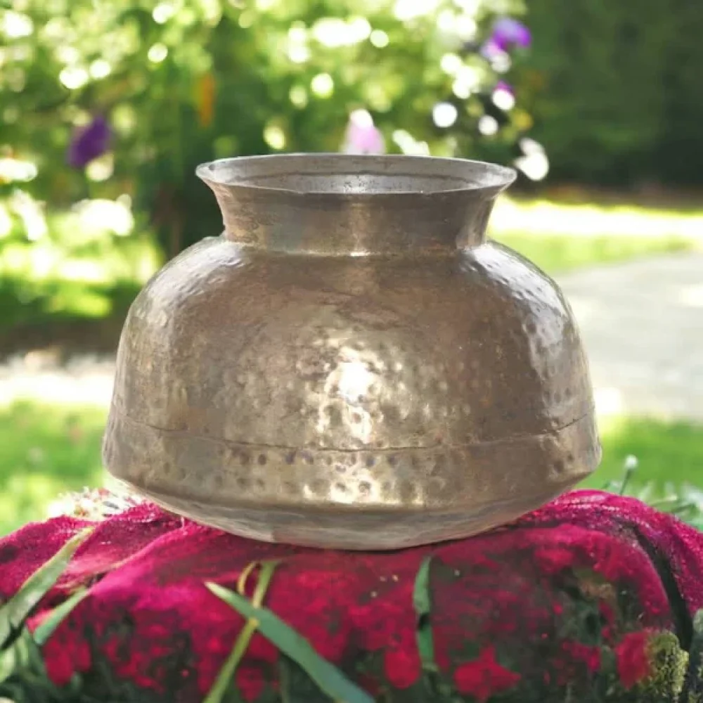 Suhan-Vintage-Brass-Pot.webp