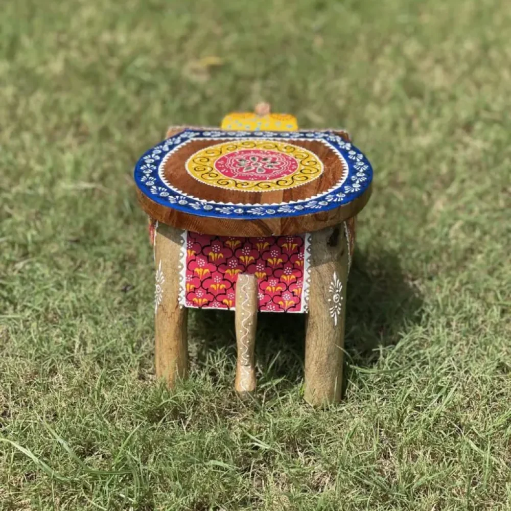 Wooden-elephant-table4.webp